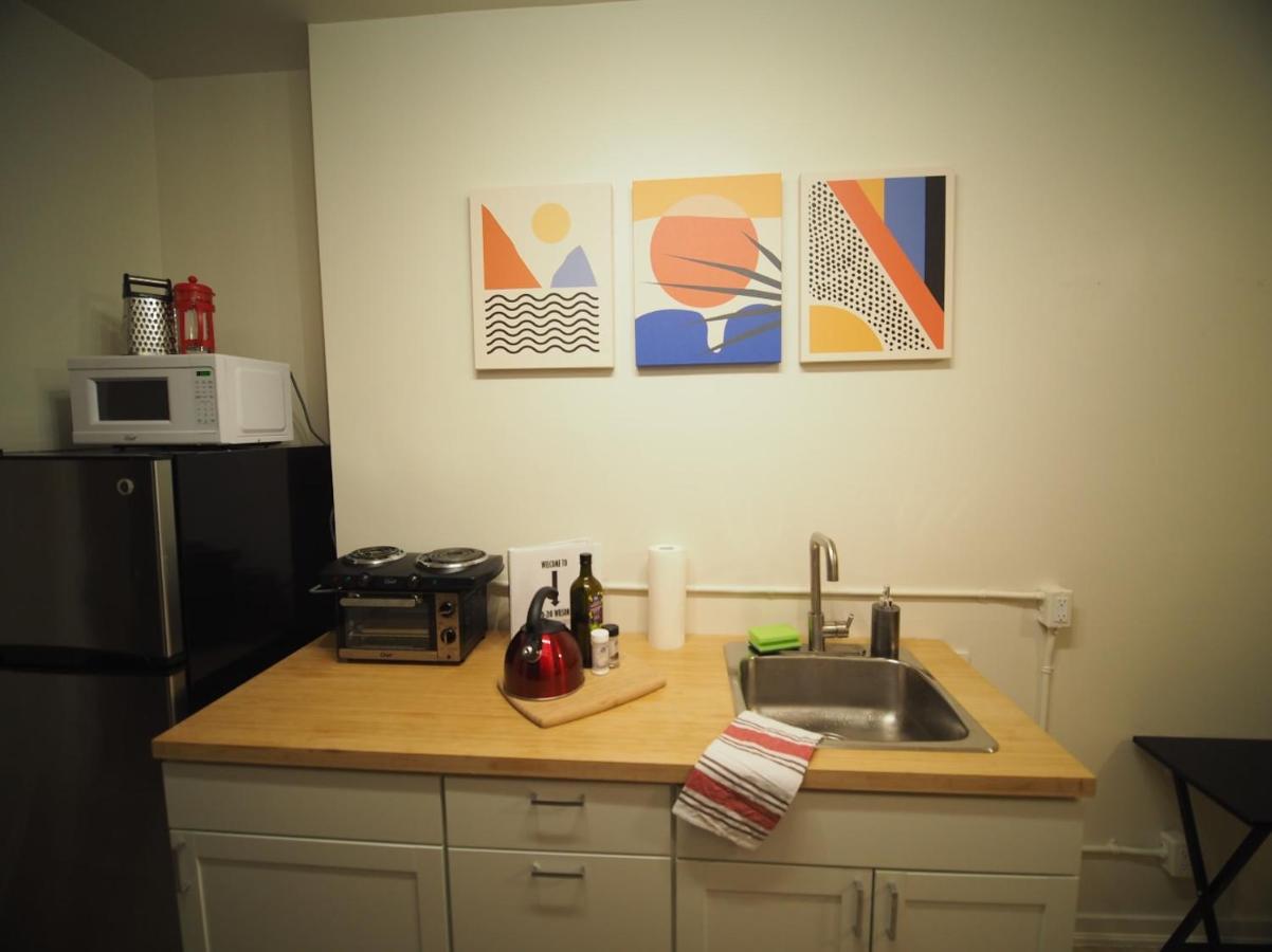 Cozy 1 Bedroom Centrally Located Hamilton Bagian luar foto
